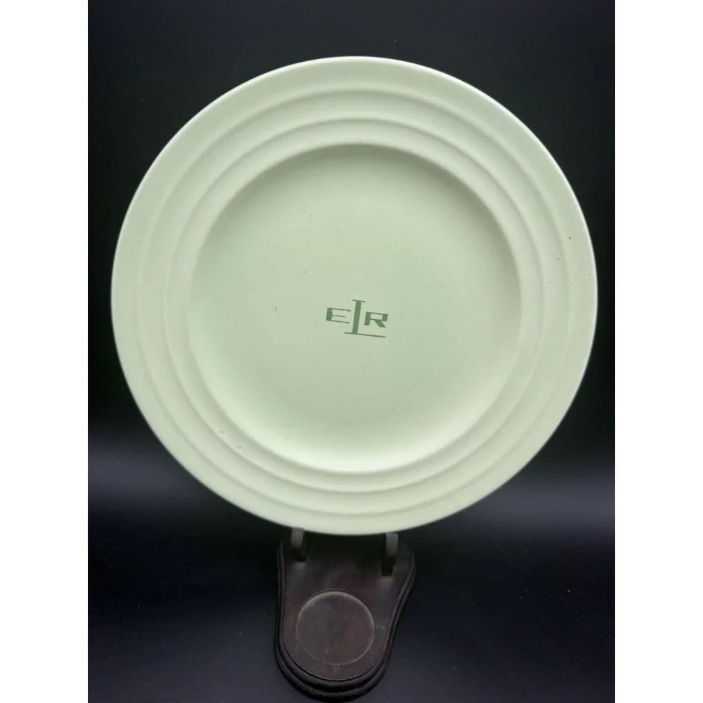 Vintage Wedgwood Etruria April Green Art Deco 9.5